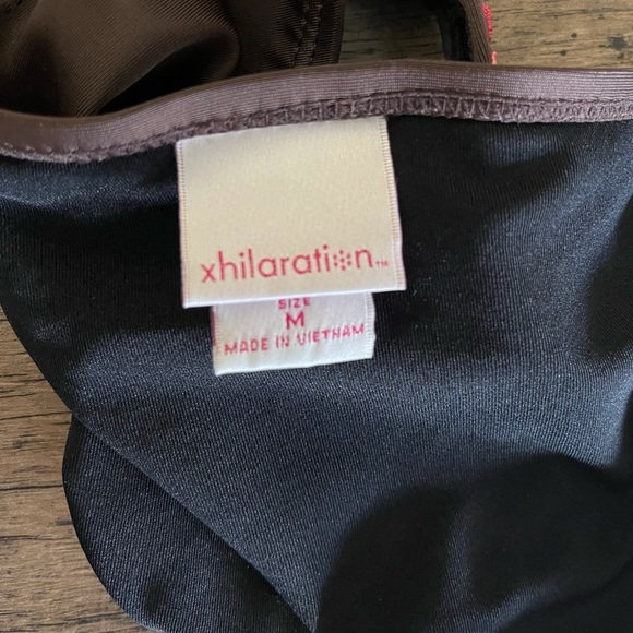 Embroidered swim suit - Picture 3 of 3